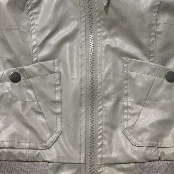 Last Kiss Tan Leather Jacket - Picture 5 of 8